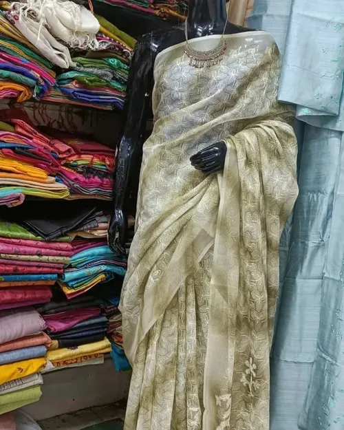 Soft Kota Doriya Checks Saree with Beautiful Floral Embroidery & Shibori Print